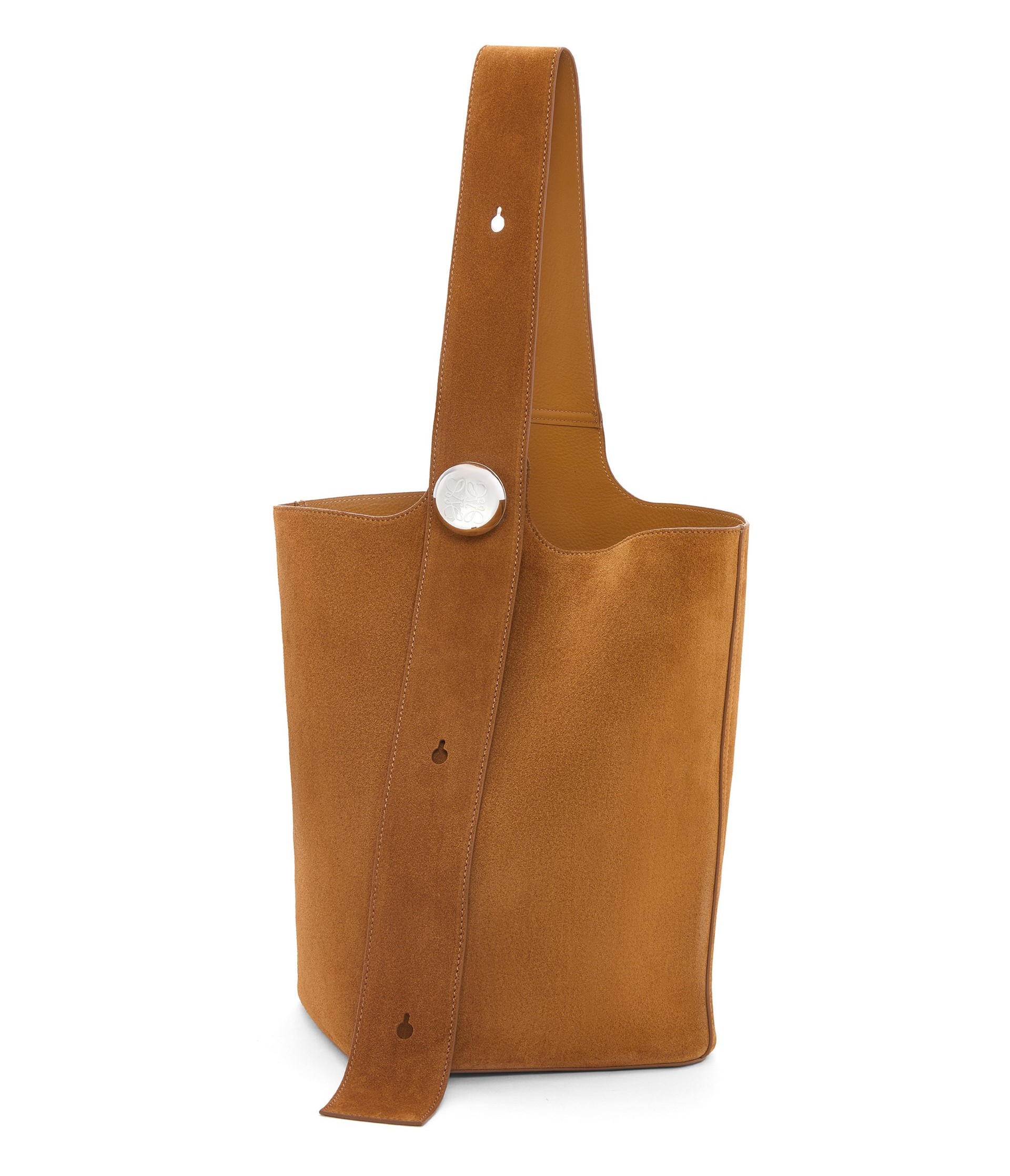 나파 가죽 스웨이드 소재 라지 페블 버킷 백 410만원 로에베